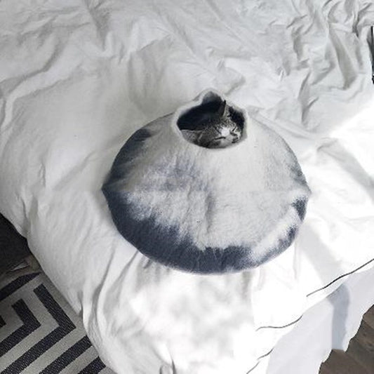 Two-Tone Felt Cat Nest